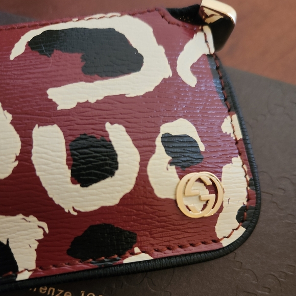 Gucci Red and Black Leopard Print Key Pouch - Picture 3 of 9
